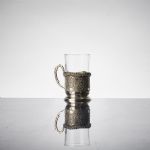 561370 Tea glass holder